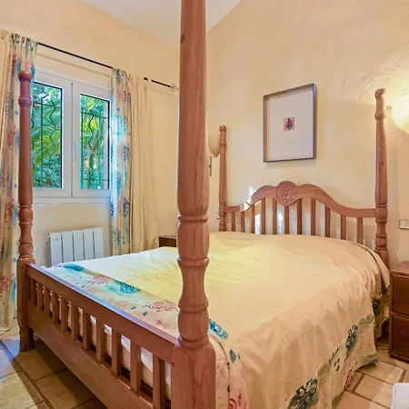 - La Mignonette Villa