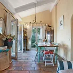 - La Mignonette Villa *
